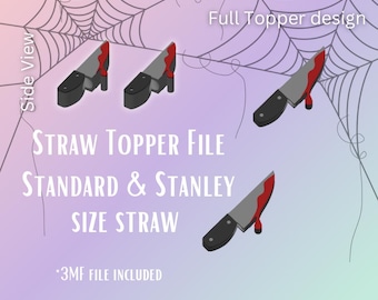 Op de afbeelding: Een digitaal bestand met stro-toppers in de vorm van messen met een bloedrood ontwerp. De tekst op de afbeelding luidt "STRAW TOPPER FILE STANDARD & STANLEY SIZE STRAW" en "*3MF FILE INCLUDED". De achtergrond bevat een spinnenwebontwerp.