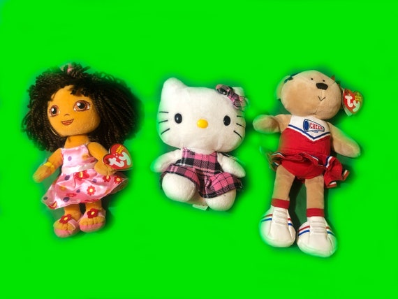 hello kitty pom beanie