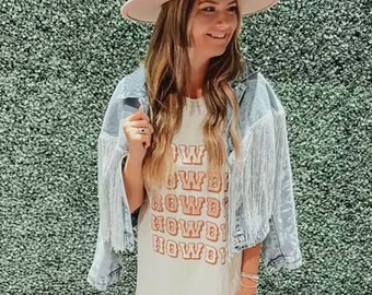 Howdy T Shirt Yeehaw Shirt Howdy Sweatshirt Rodeo Bachelorette Western Graphic Tee Cowgirl Bachelorette Howdy Tee Nashville Girls Trip