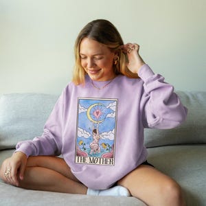 Sudadera con la carta del Tarot de la Madre, regalo para el Día de la Madre, suéter para mamá primeriza, regalo espiritual para mamá, regalo para madrastra, regalo genial para mamá Tarot