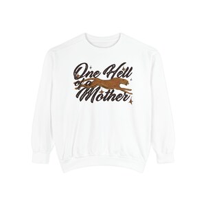 Un enfer d'une mère sweat pull léopard pull de maternité cadeau sentimental maman cadeau unique pour la fête des mères des enfants cool maman pull image 5