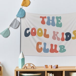 The Cool Kids Club Flag Decoración de la sala de juegos Letrero de la sala de juegos Play All Day Sign Decoración de la pared de la sala de juegos Lets Play Sign Retro Sala de juegos Tapiz Sala de juegos