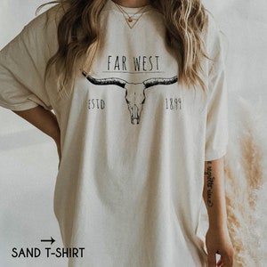 Boho Cow Skull Shirt Longhorn Shirt Western Graphic Tee Cowgirl Shirt Bull Skull Shirt Southwest Shirt Cute Western Shirts Western Clothing