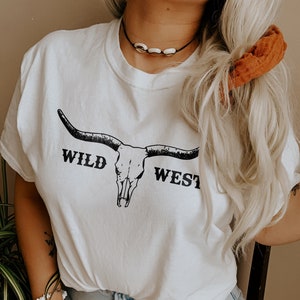 Boho Cow Skull Shirt Longhorn Shirt Western Graphic Tee Cowgirl Shirt Bull Skull Shirt Southwest Shirt Cute Western Shirts Western Clothing