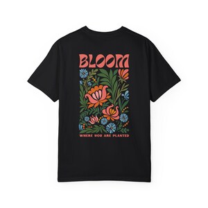 Camiseta "Florece donde estás plantado" Camiseta "Flor silvestre" Camiseta "Granola Girl" Camiseta "Flor prensada" Regalos ambientales Camiseta "Centro de cabaña" Camiseta "Mamá planta" imagen 4