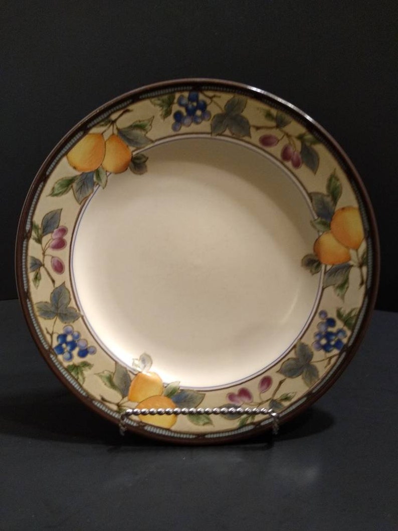 Mikasa Intaglio Dinnerware and Serving Pieces. Pattern Garden Harvest