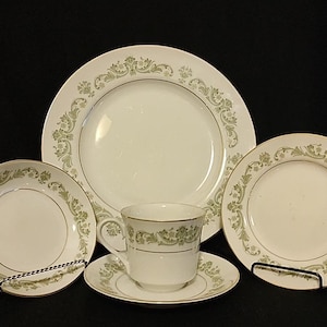 Style House Fine China. Japan. Pattern: Contessa. 5-piece Place ...