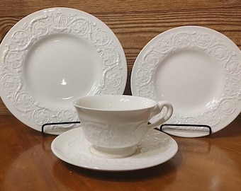 Oneida Community Patrician Silverplate Flatware Set | Beaded Pattern, Made In USA 1975