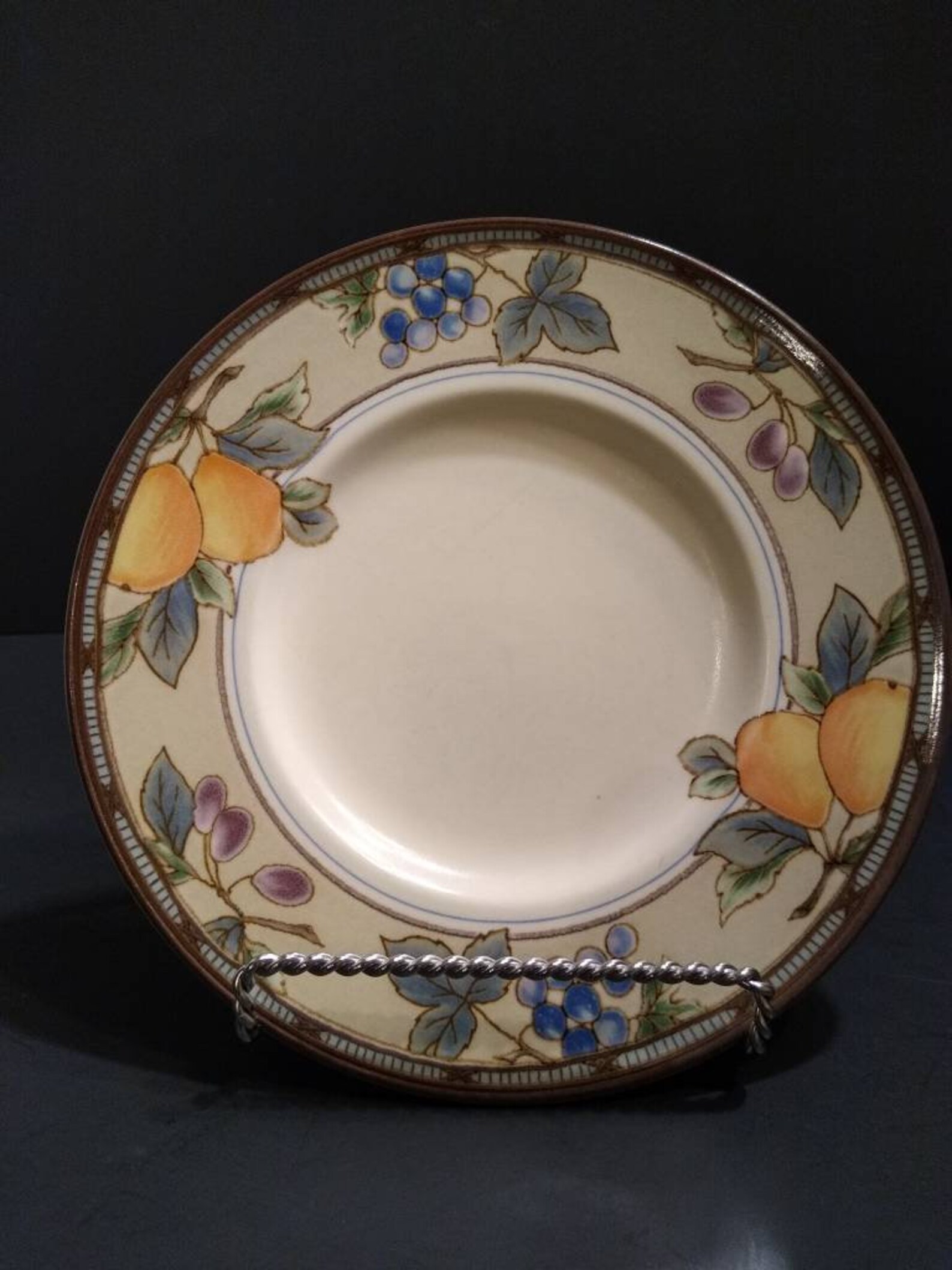 Mikasa Intaglio Dinnerware and Serving Pieces. Pattern Garden Harvest