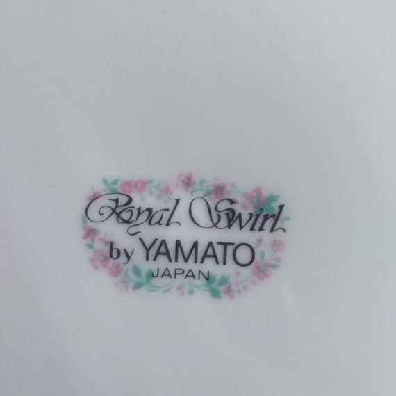 Yamato China. Japan. Pattern: Royal Swirl. Luncheon Plates. Set of