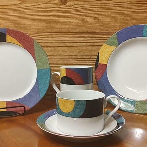 Mikasa Fine China: &#39;Currents M5101&#39;-patroon - borden, schalen, kopjes