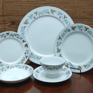 Fine China of Japan. Pattern: Vintage 6701