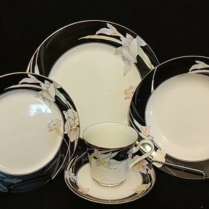 Mikasa Fine China. Japão. Padrão: Charisma Black L9050.