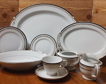 A Vintage Hutschenreuther Selb Bavaria Germany PASCO Richelieu