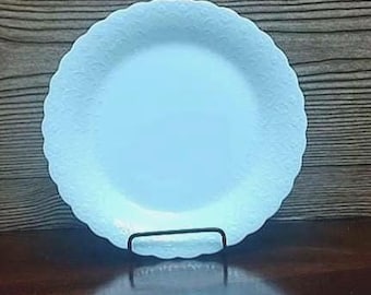Weiße Seide von Mikasa Bone China.
