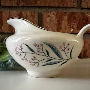 Alliance Regal by Homer Laughlin Creamer