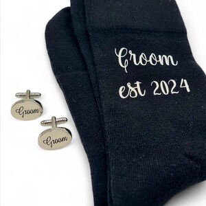 Calcetines y gemelos de boda para el padrino de boda y el novio. Bolsa de regalo personalizada y gratuita. Envío GRATIS.