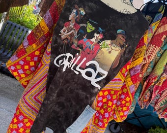 Poncho Kantha vintage reciclado de Gorillaz - ¡con bolsillo! Talla única