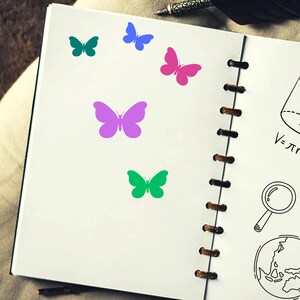 Papillons pour fabrication de pochoirs, compatible machine de découpe de type cricut, silhouette, fichier svg, redimensionnable