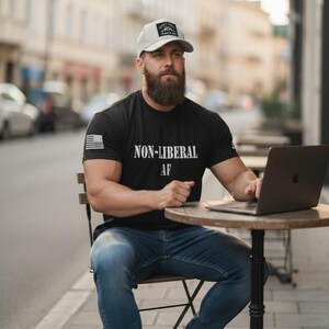Gorra snapback con el logotipo de Tactical Savage, fabricada en Estados Unidos imagen 2