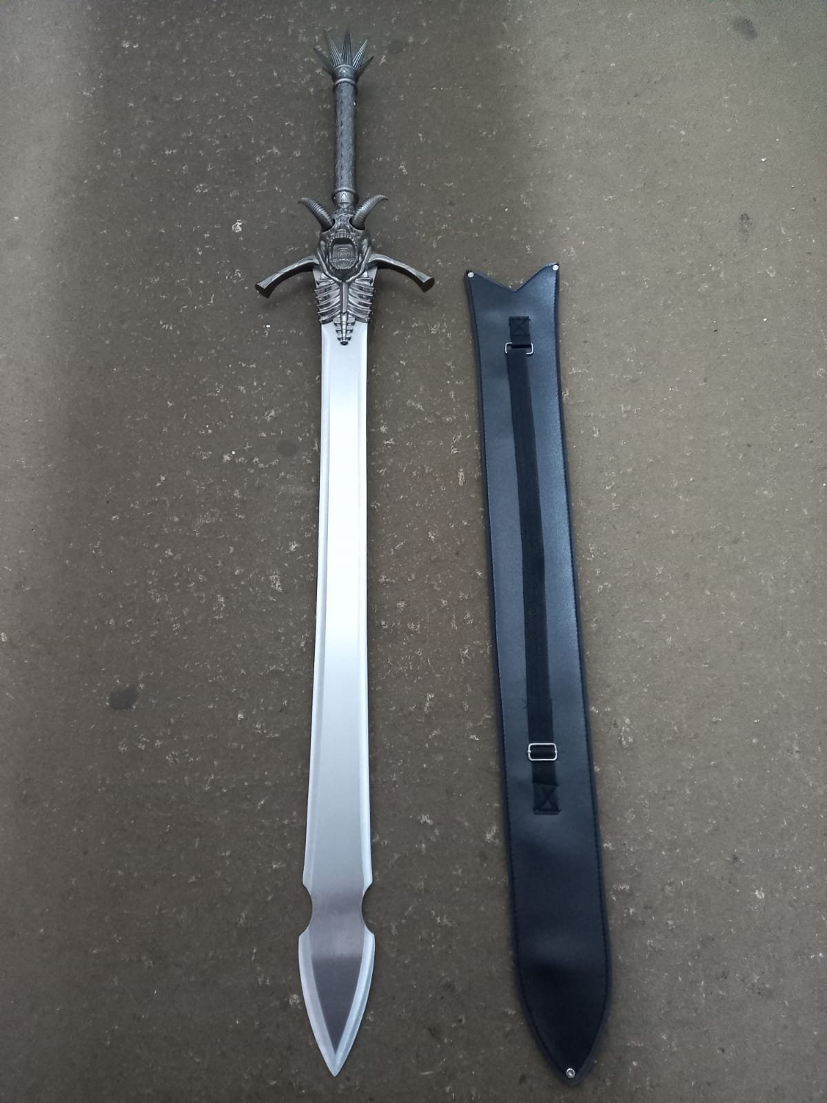 DmC Devil May Cry 5 Dante Swords Cosplay Weapon Prop