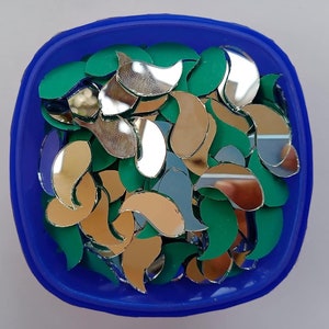  CHENRUI150pcs Petal Shaped Mirror Mosaic Tile Craft