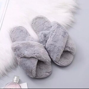 Women Fashion Warm Fluffy Slippers