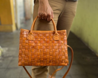 Leather Crossbody Bag Handbag, Woven French Style bag, Sac Leather Hand Bag, Gift for mom, Gift for wife, Soft Genuine Leather
