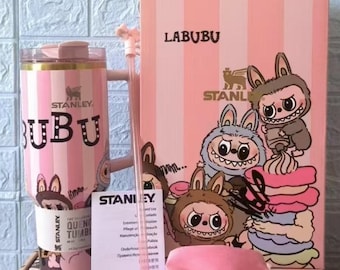 スタンレー×ラブブ 40オンスタンブラー、ピンクのキャラクターカップ（ハンドル＆ストロー付き）、断熱ステンレス製トラベルマグ、彼女へのかわいいギフト