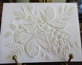Tarjetas florales Magnolia en relieve: Papelería nacarada o mate con insertos de papel pergamino (juego de 8)