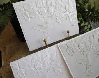 Tarjetas de felicitación con flores y colibrí en relieve, juego de papelería con acabado perlado o mate.