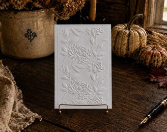 Juego de tarjetas de felicitación florales en relieve - En blanco o personalizadas - Tarjetas y sobres de 5" x 7" con acabado perlado o mate.