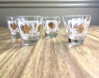 Vintage Anchor Hocking Double Shot Glasses – Mid-Century Gold & White Design – Set of 5