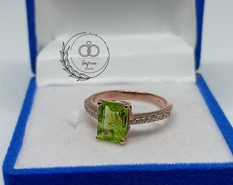 Natural Green Peridot Ring, 925 Sterling Silver Ring, Silver Gift Ring, Promise Ring for her, Peridot Jewelry, handcrafted ring, unique ring