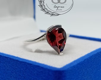 Natural Garnet Ring, Handmade Ring, January Birthstone Ring,  pear Designer Gifts Band, Genuine Gemstone Ring, 925 Sterling Silver Ring gift