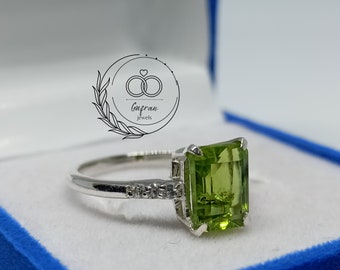 Natural Genuine Green Peridot Ring - 925 Sterling Silver Ring - Silver Gift Ring -  Natural Peridot Jewelry - ring for Gf - birth stone ring