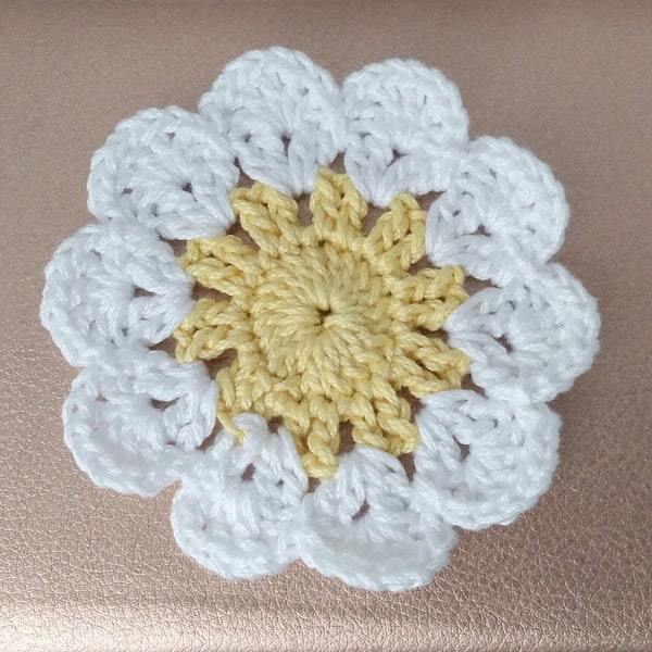 Daisy Crochet Flower Coaster, Pretty Floral Cotton, Daisy Coaster for Coffee Mug, Pot Coaster, Pan Coaster,Teapot Coaster,Handmade,Crocheted