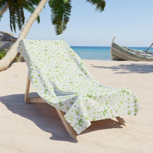 Frog Beach Towel, Fun Green Frog Towel for Swimming, Vacation Towel for Frog Lovers, Cute Green Towel, Pool Towel, Birthday Gift, Toad
