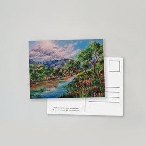 Carte postale Fleurs sauvages et scène de rivière