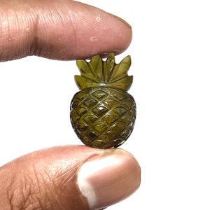 Rares ! Sculpture sur tourmaline naturelle, tourmaline rose à sculpter, tourmaline carte à main pour la fabrication de bijoux, lot de 1 forme d'ananas, taille 23 x 13