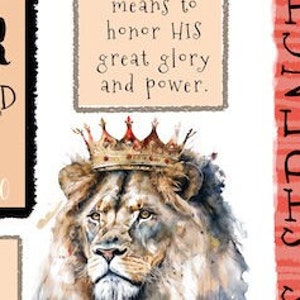Pu&ograve; includere: Un dipinto ad acquerello di un leone che indossa una corona d'oro. Il leone ha un'espressione seria e guarda direttamente lo spettatore. Lo sfondo &egrave; bianco con un rettangolo color pesca con il testo "AR of LORD ive you DOM 111:10" e un rettangolo color pesca con il testo "means to honor HIS great glory and power." Un rettangolo rosso con il testo "S STRENGT" si trova sul lato destro dell'immagine.