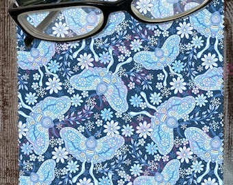 Wintery moths microfiber cleaning cloth for glasses, sunglasses, cell phone screen, ipad, tablet