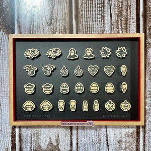 Spooky halloween v 2021 shaker bits / earring studs silicone mold palette *made to order