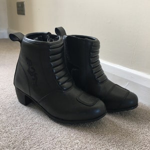 Motorcycle ankle boots uk hotsell