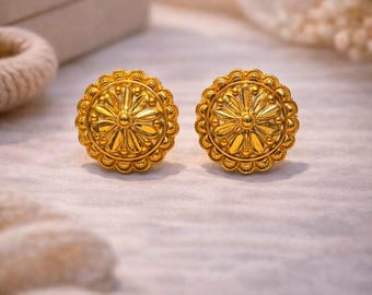 22Kゴールドフラワースタッド、ダイヤモンドペタルイヤリング、上品な