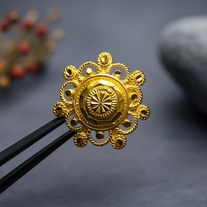22k Gold Floral Nose Stud: Handcrafted Indian Nose Piercing (18G)