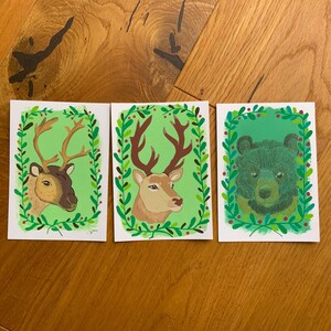 Weihnachtliche Tier Postkarten | Rentier Acryl Gemälde | Hirsch Gouache Gemälde | Mondbär Buntstiftzeichnung | Handgemachte Weihnachtskarten
