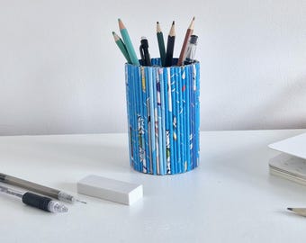 Recycled Magazine Pen Holder: Handmade Desk Organizer