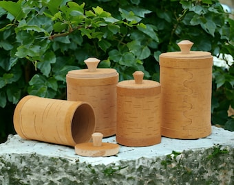 Vintage, handgemaakte opbergdozen van berkenschors en hout: natuurlijk, duurzaam en esthetisch - perfect voor opslag en cadeaus