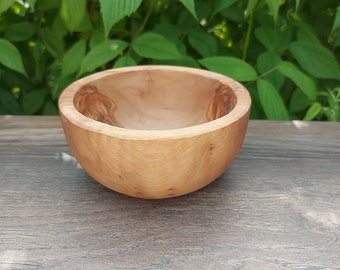 Sustainably handcrafted bowls made of natural olive wood, handmade bowls made of olive wood, various variations